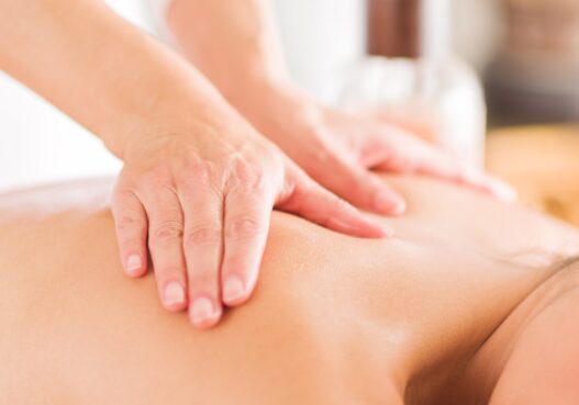 Massage er en populær oplevelse til hende, men der er mange andre også